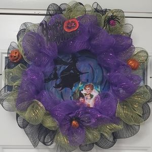Hocus Pocus holiday wreath